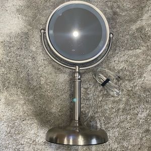 Lighted Magnifying Mirror